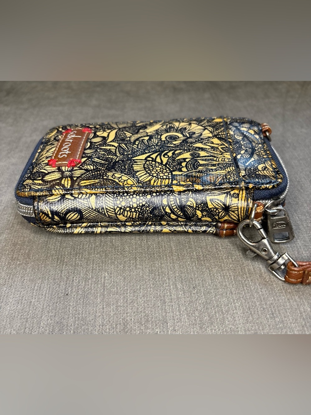Sakroots Multi Color Spirit Desert Sun “Peace” Wristlet/Wallet - Picture 7 of 10